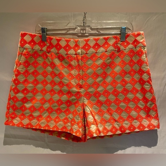 LOFT Pants - Ann Taylor Loft Embroidered Riviera Short, size 12, NWT